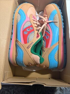 Saucony originals  Retro Sneakers in Blue, Pink, Tan, Red & Green